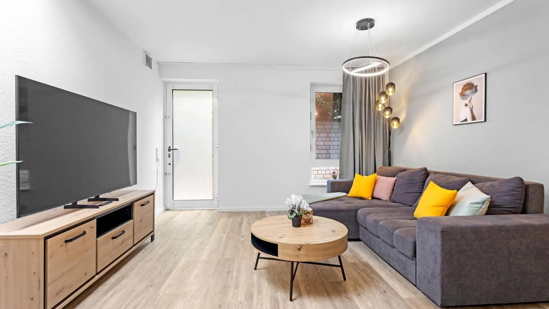 Exklusive Suite - Zentral In Der Koelner Suedstadt - Kostenloser Privatparkplatz - Perfekt Fuer Bis Zu 6 Gaeste - Smart Home 0*, Colónia