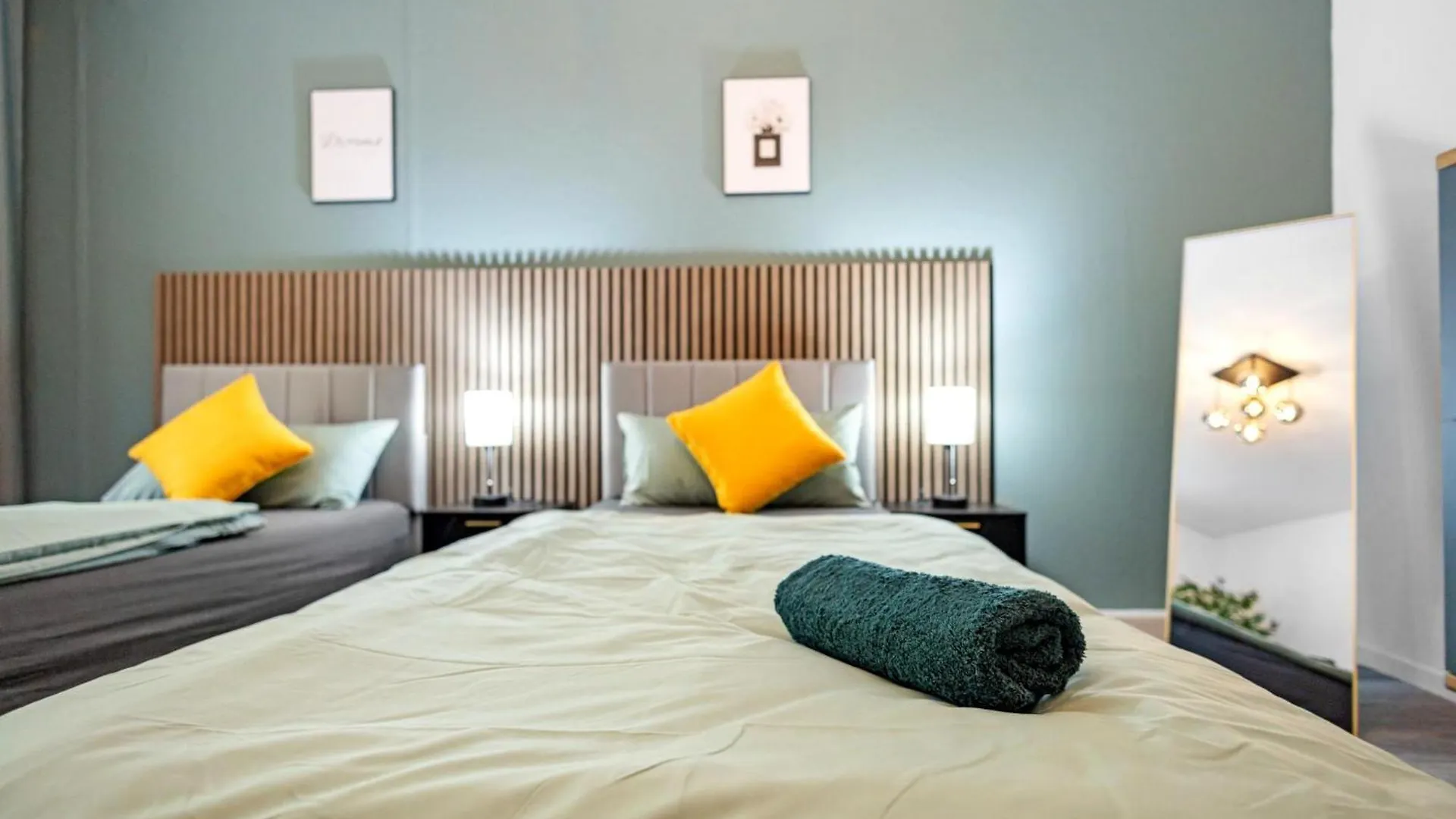 Exklusive Suite - Zentral In Der Koelner Suedstadt - Kostenloser Privatparkplatz - Perfekt Fuer Bis Zu 6 Gaeste - Smart Home Colónia