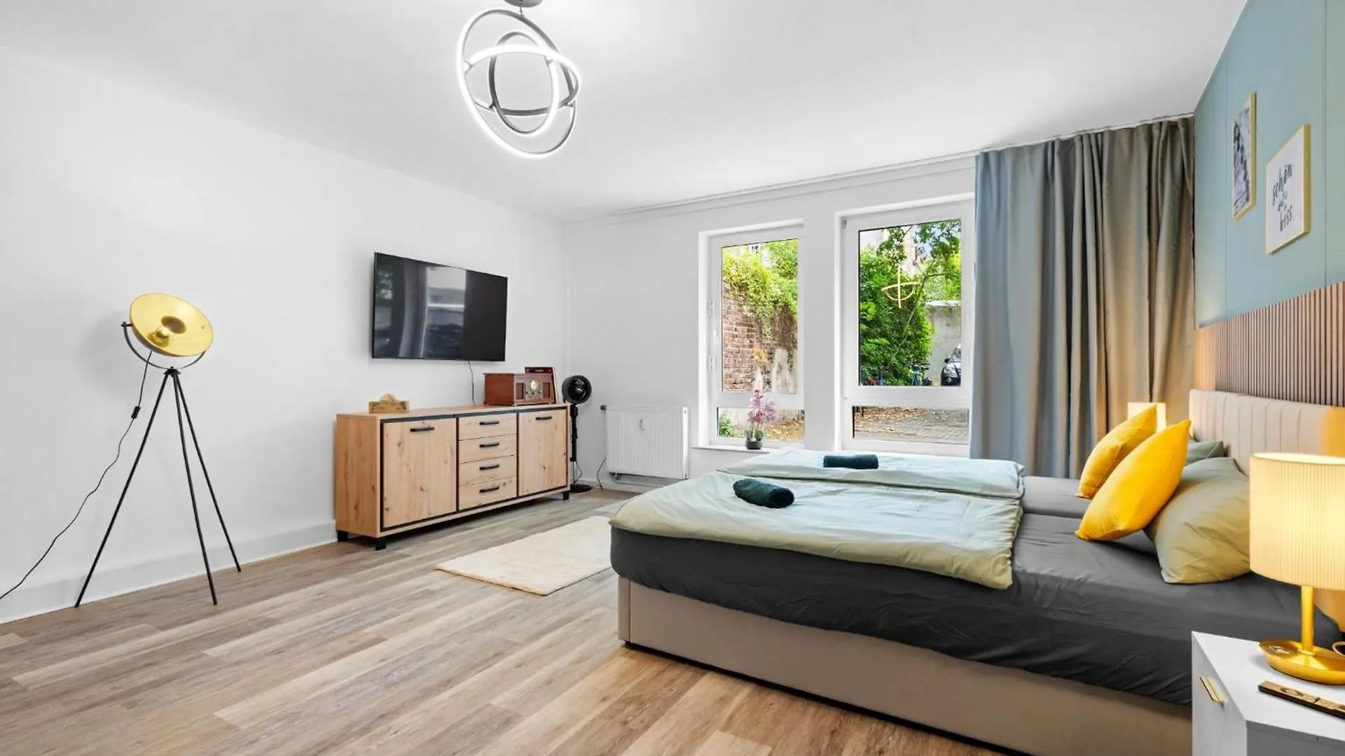 Apartamento Exklusive Suite - Zentral In Der Koelner Suedstadt - Kostenloser Privatparkplatz - Perfekt Fuer Bis Zu 6 Gaeste - Smart Home