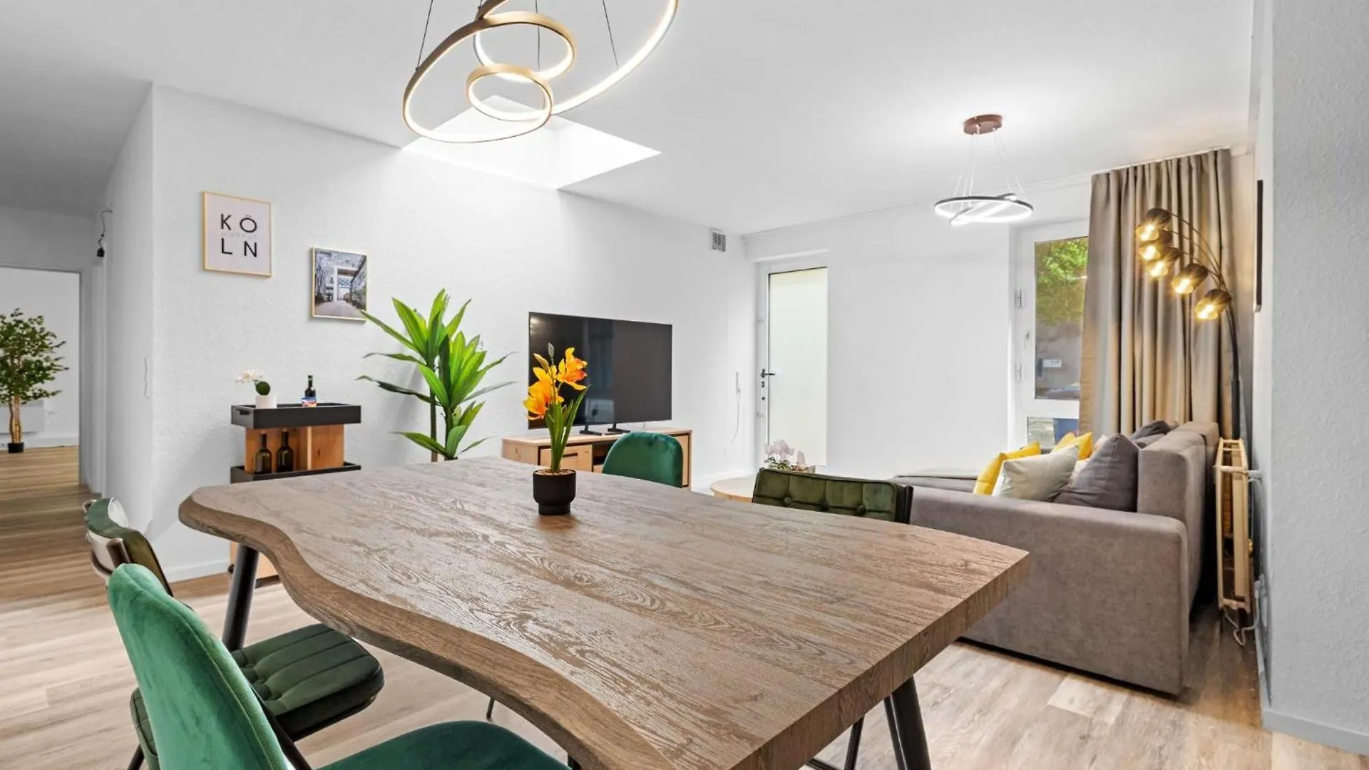 Exklusive Suite - Zentral In Der Koelner Suedstadt - Kostenloser Privatparkplatz - Perfekt Fuer Bis Zu 6 Gaeste - Smart Home Apartman Köln