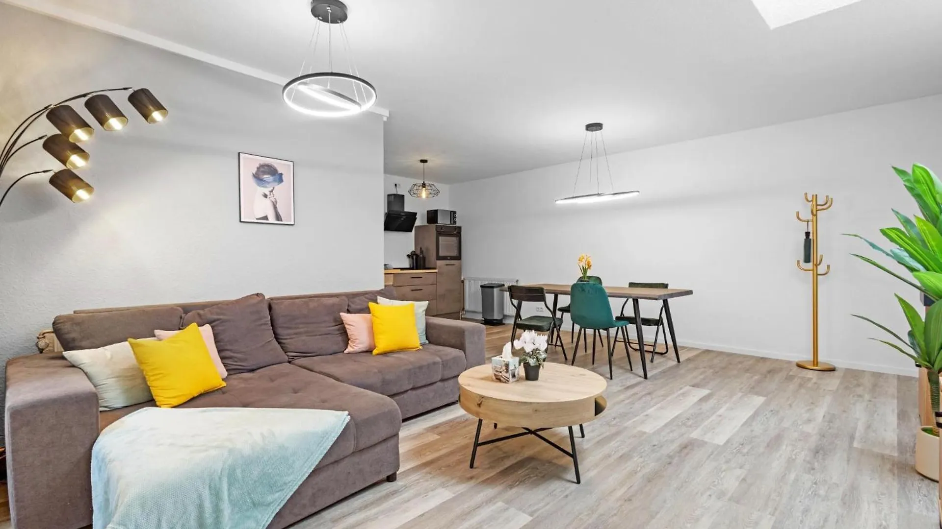 Exklusive Suite - Zentral In Der Koelner Suedstadt - Kostenloser Privatparkplatz - Perfekt Fuer Bis Zu 6 Gaeste - Smart Home